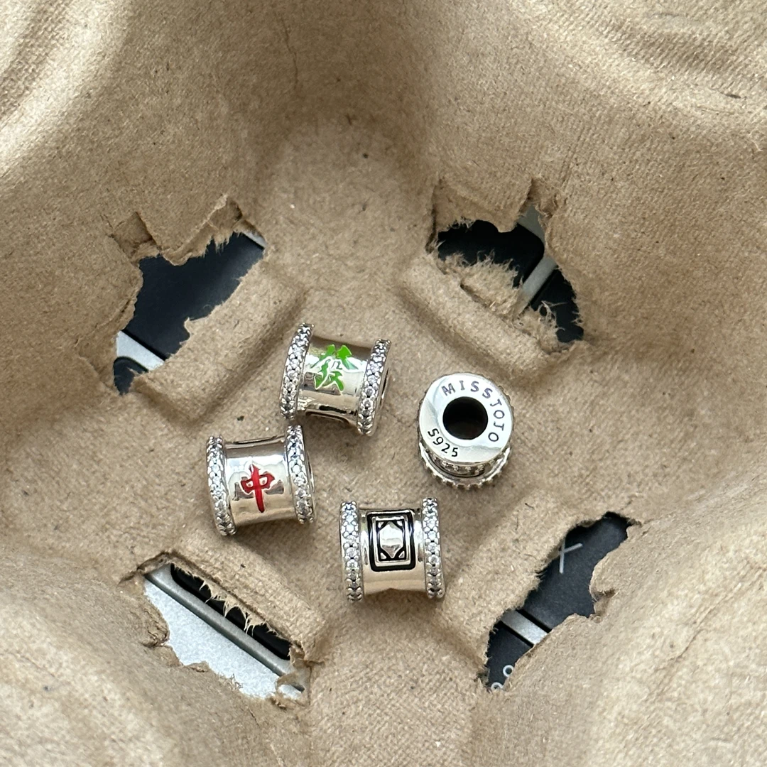 吊坠925银 原创设计简约百搭气质女中发白路路通串珠吊坠 3864