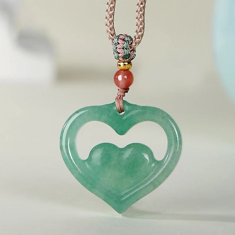天然东陵玉爱心吊坠 时尚心形挂坠