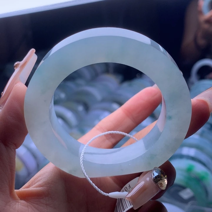 定制翡翠小手未镶嵌