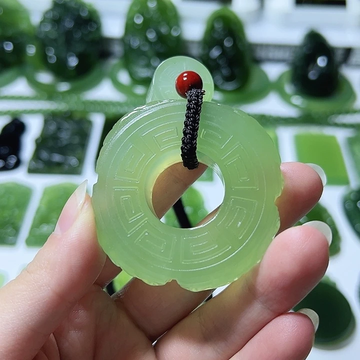 阳***岸蛇纹石玉未镶嵌手把