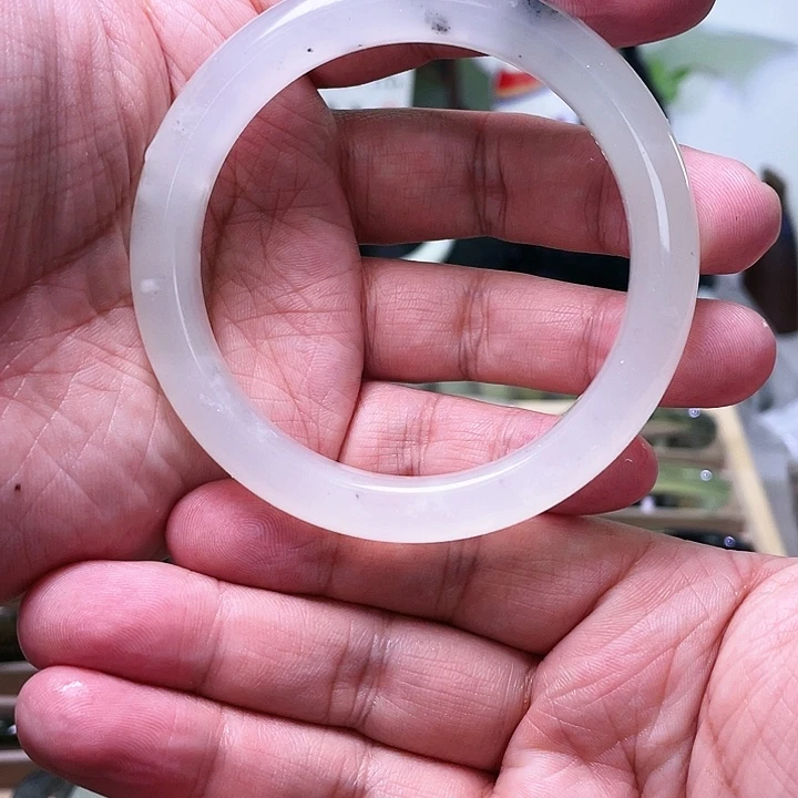 蛇纹石玉手镯未镶嵌留**利