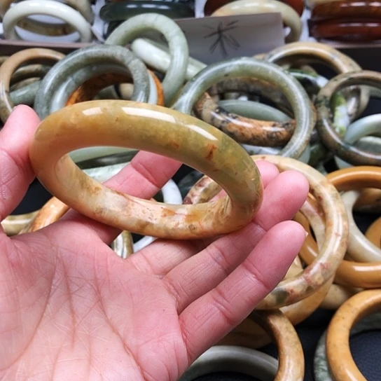 蛇纹石玉手镯未镶嵌w*j