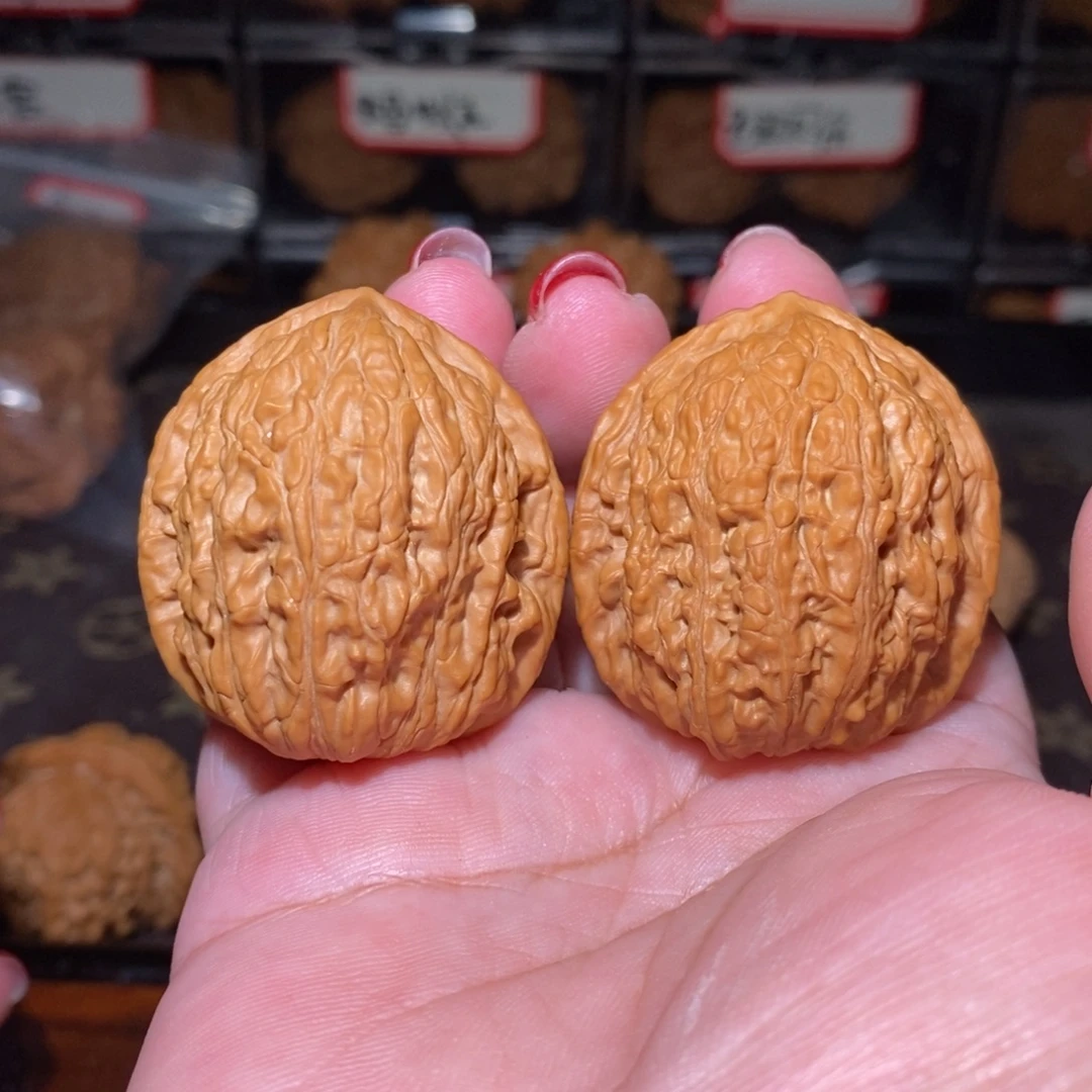 文玩核桃把件37龙门玉柱