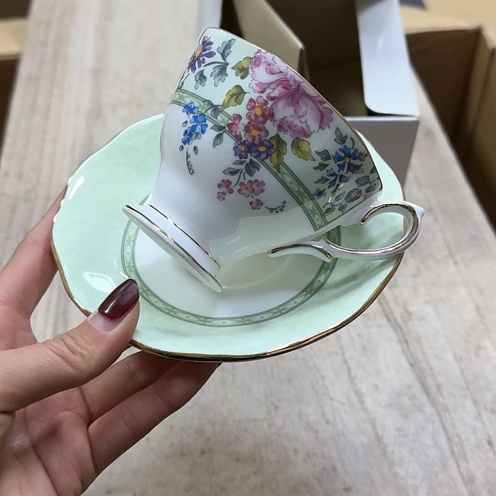 瓷片噗哈哈哈哈哈哈哈哈哈我