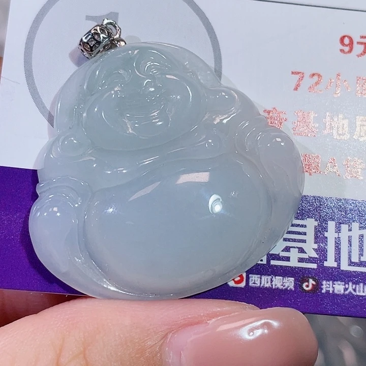 翡翠未镶嵌颈饰佛公