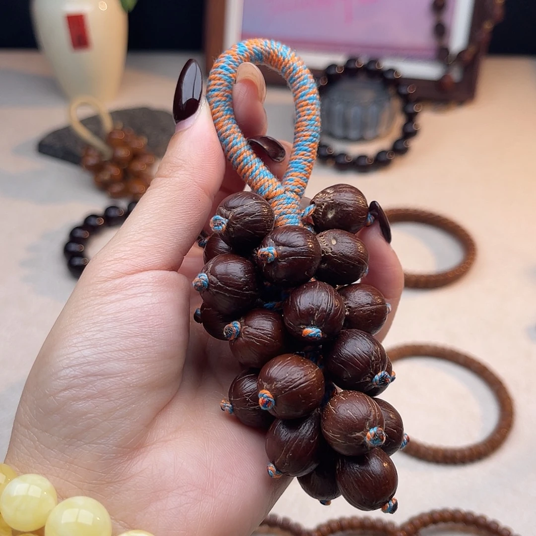 紫金鼠手串暴力红老油料原皮葡萄串