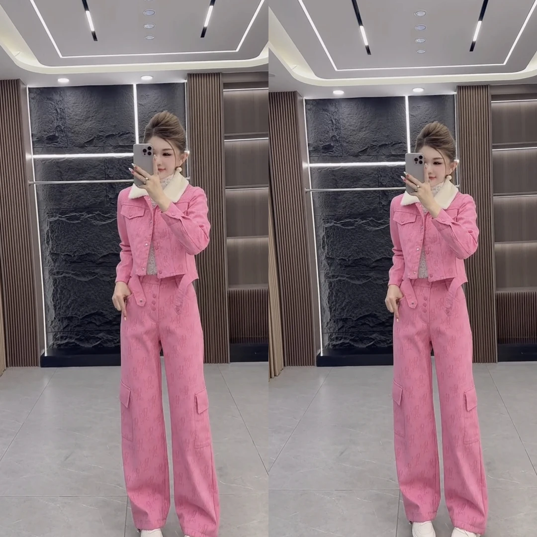 时尚粉色工装风牛仔短外套搭配长裤套装气质减龄