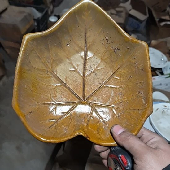 茶盏陶瓷盘子碗啥都有