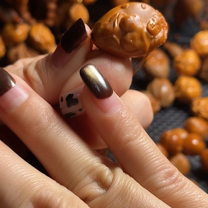 吊坠橄榄核生命美女