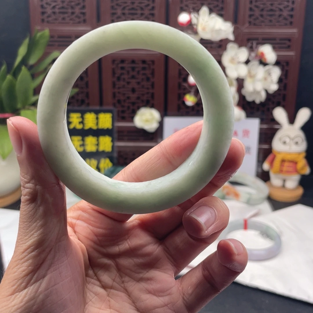 定制翡翠未镶嵌翡翠手镯定制