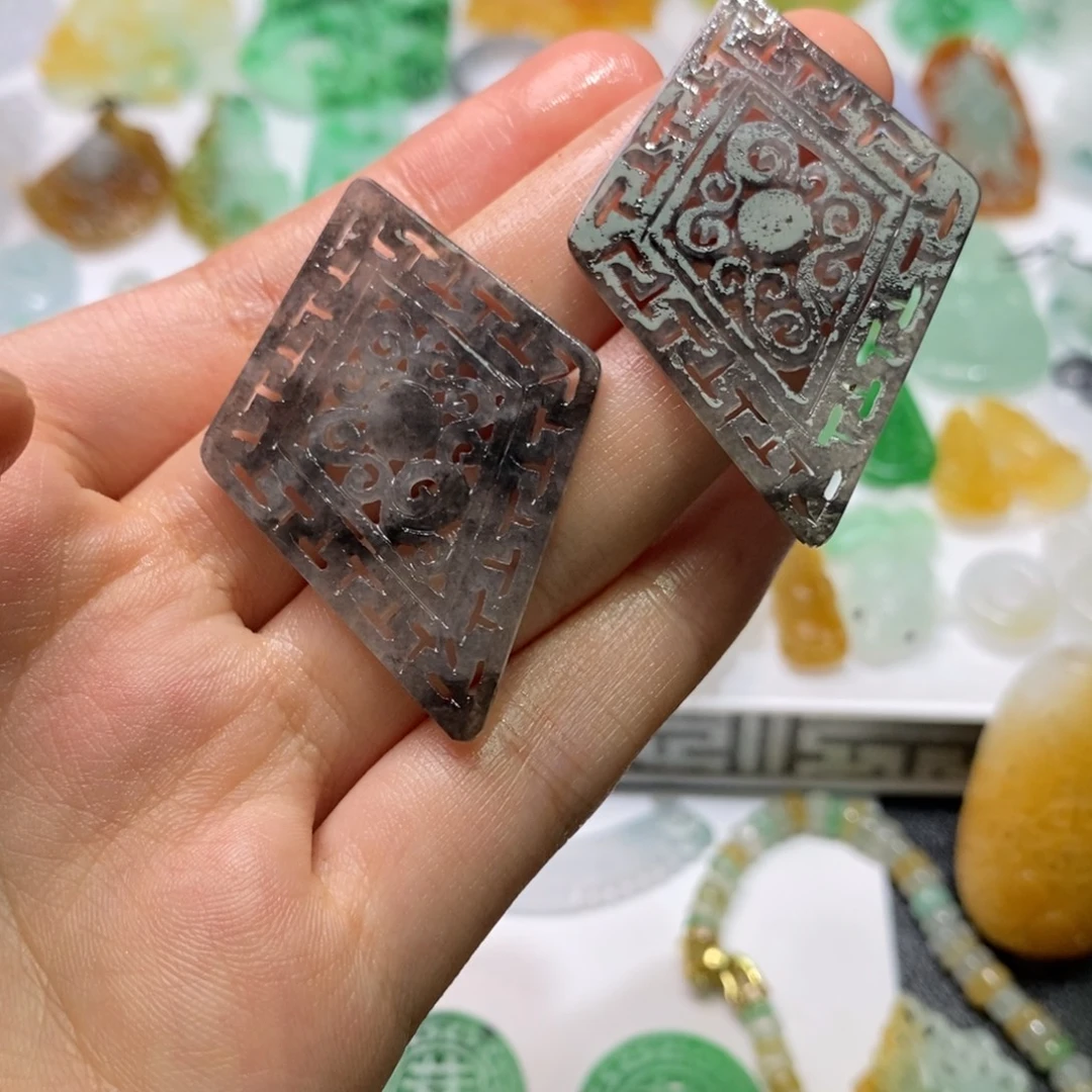 定制翡翠未镶嵌耳饰