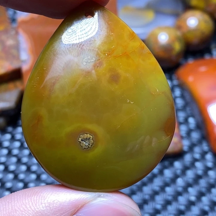 玛瑙/玉髓颈饰未镶嵌