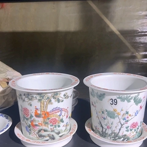 摆件问**常粉彩花卉陶瓷
