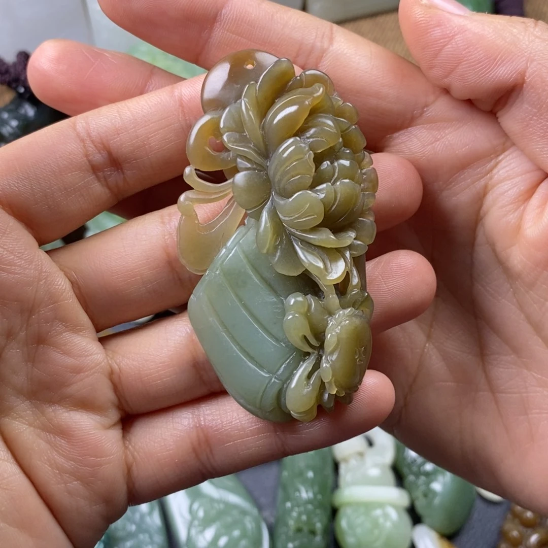 颈饰未镶嵌和田玉