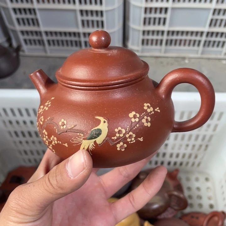 小*.老厂紫砂壶一件。