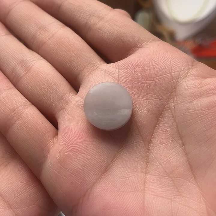 颈饰未镶嵌和田玉圆牌吊坠