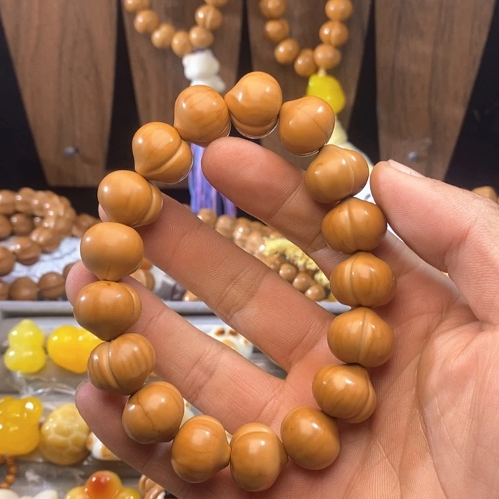 李****猴头核桃吊坠17➕瑕疵柯基屁桃无售后