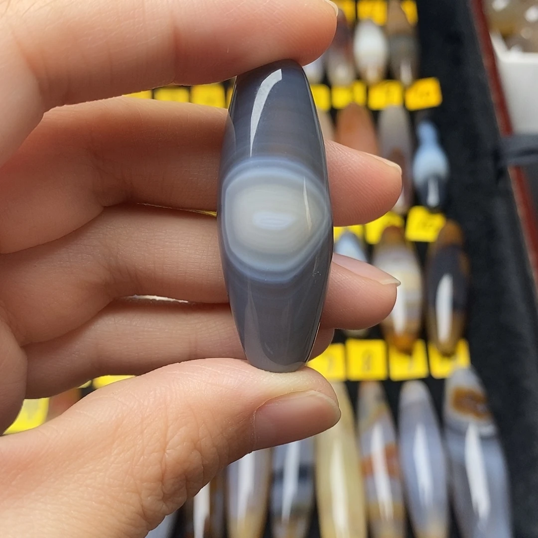 ****森玛瑙/玉髓未镶嵌颈饰
