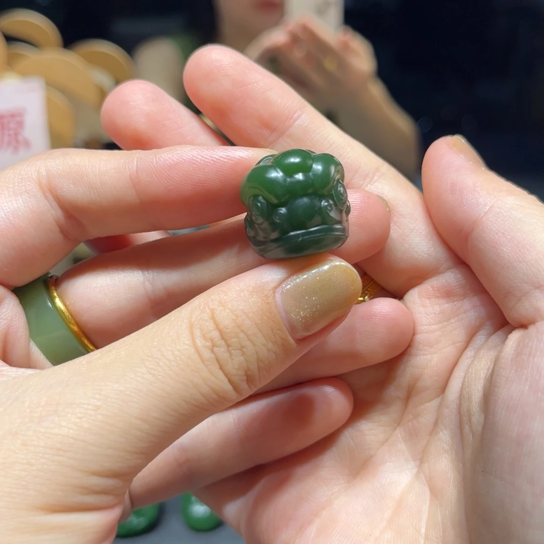 和田玉（碧玉）未镶嵌颈饰
