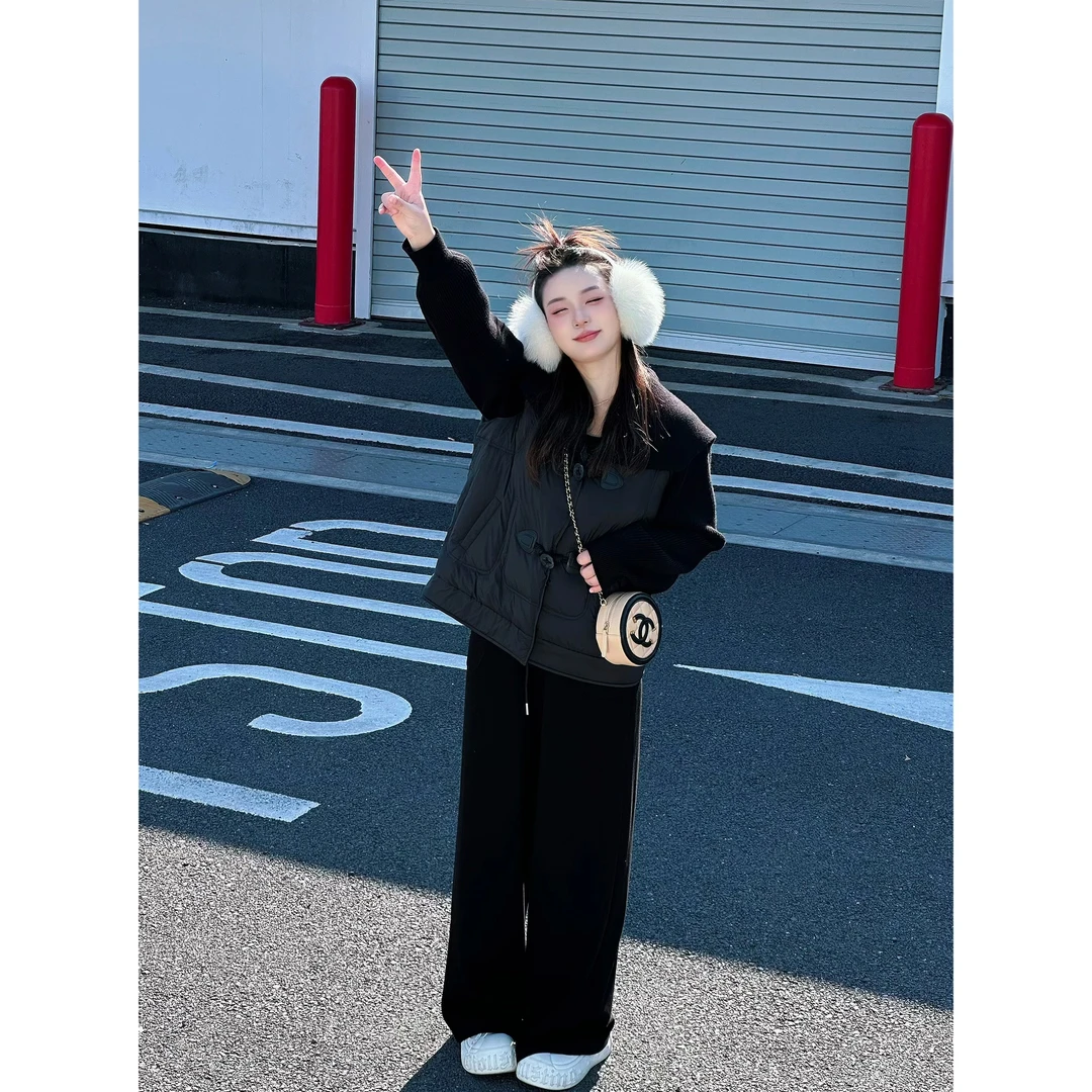 楠序【浮白载笔】魏魏微胖女装 针织大翻领拼接90白鸭羽绒服NX13897