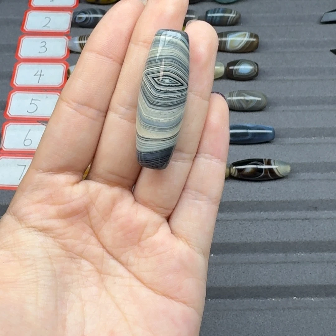 逍***叔玛瑙/玉髓合金珠宝半成品