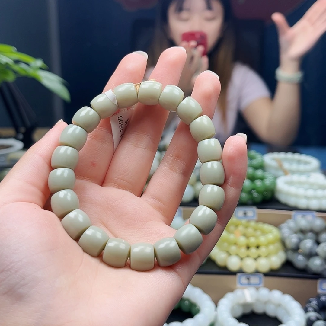 和田玉未镶嵌手链