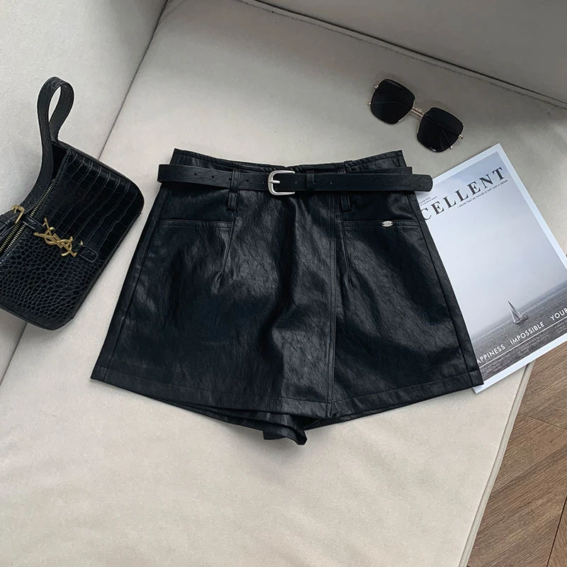 【南油子宸】高品质蛋白皮咖色皮短裤女秋冬显瘦高腰A字裙裤802009