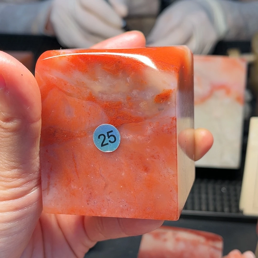 寿山石印石这种现象很明显了