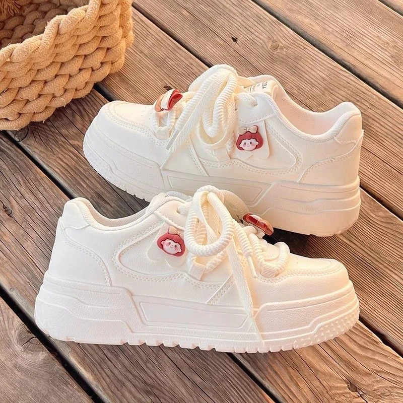 2025春季新款厚底百搭chic小白鞋女原创小众面包鞋女运动休闲板鞋