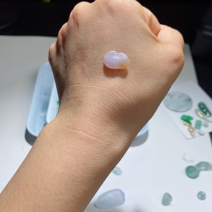 定制翡翠未镶嵌腾**选如意