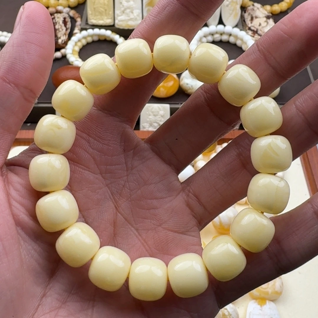 琥珀未镶嵌裸石蜜蜡