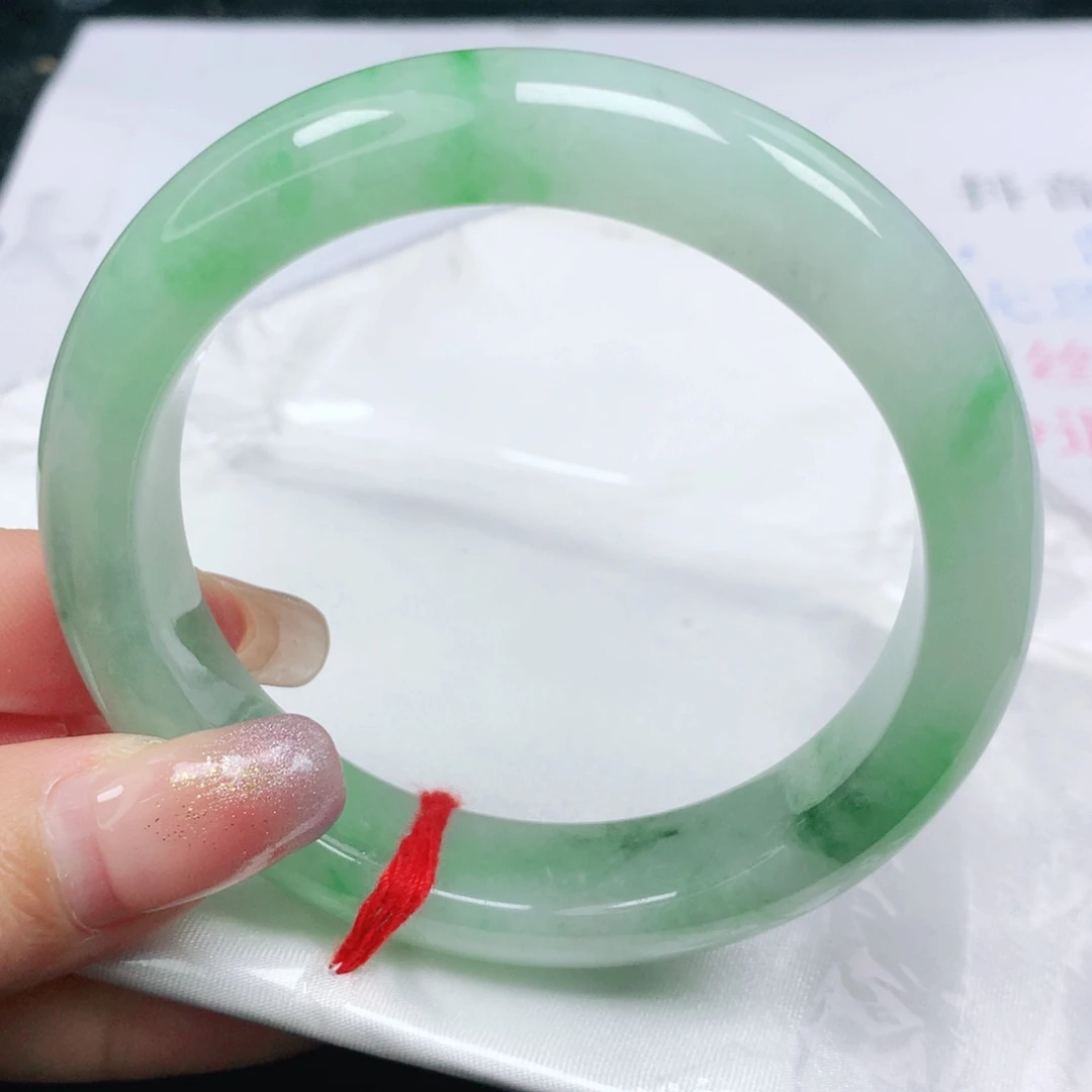 翡翠未镶嵌手镯正