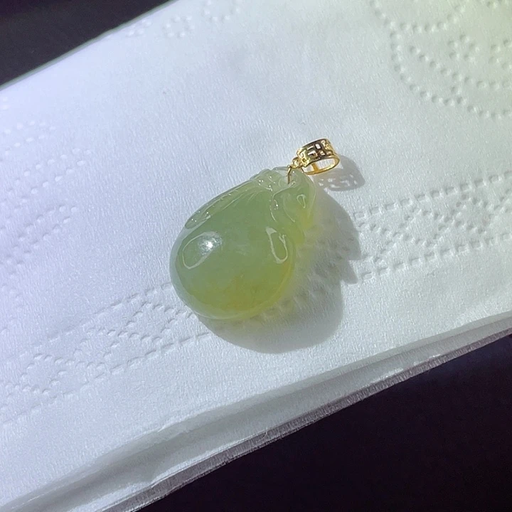 翡翠颈饰18K金镶嵌翡翠