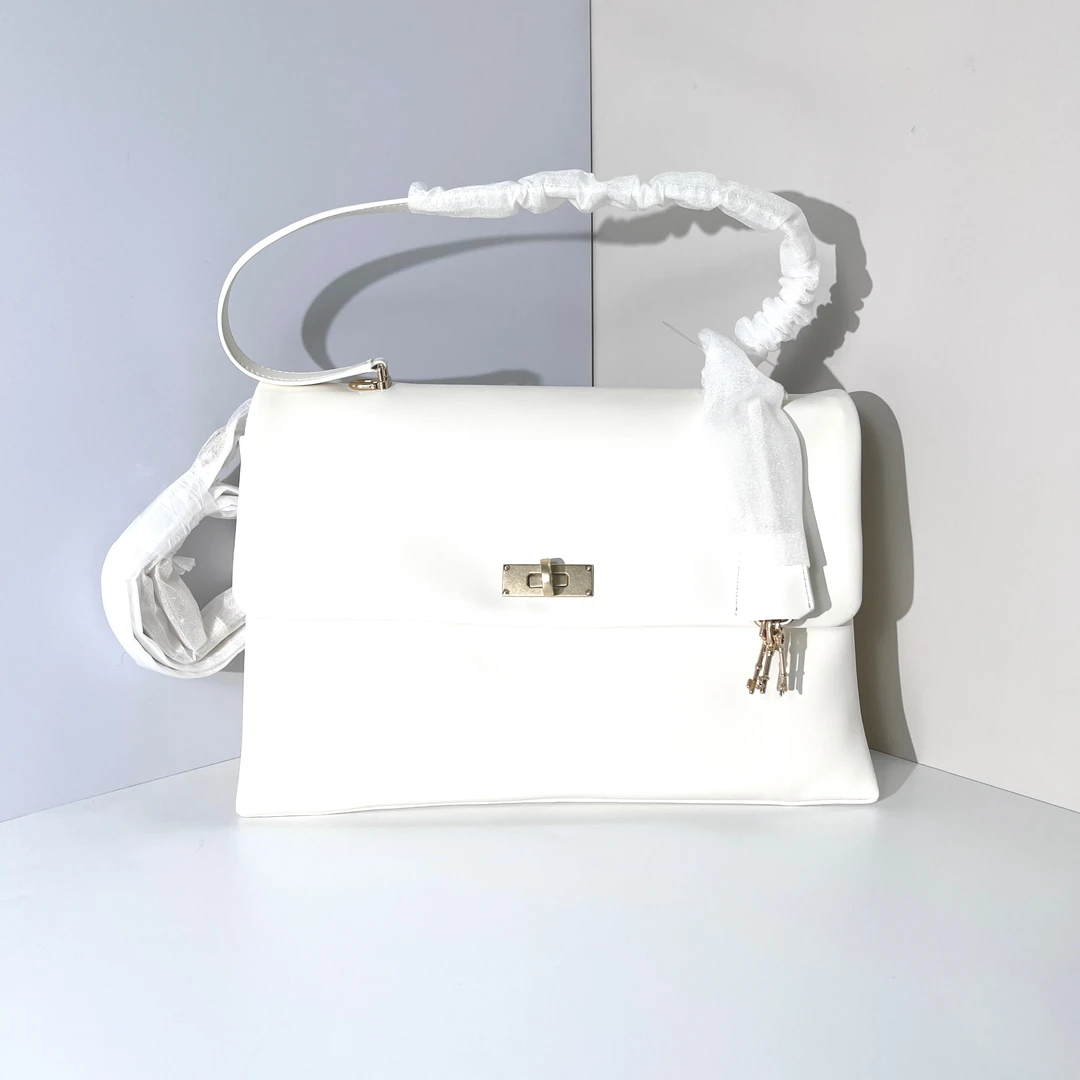 (全新包装)20782514奶白色L邮差包系列手提腋下包女（不退换）-杨灬