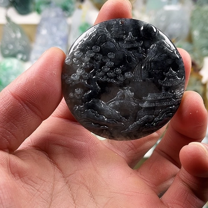 翡翠颈饰未镶嵌翡翠