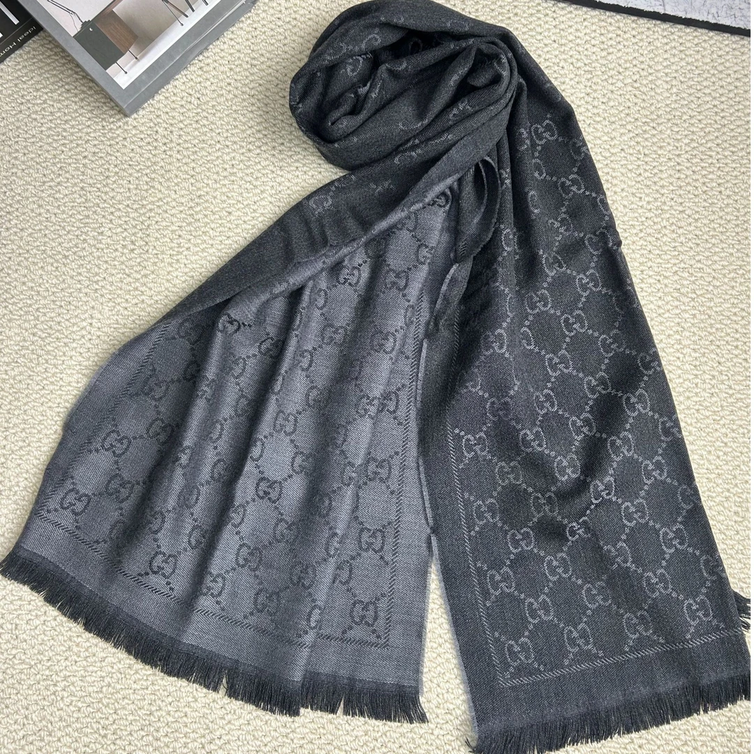 未使用 GUCCI/古驰 2025秋冬GG Supreme Denim围巾丹宁纹提花披肩