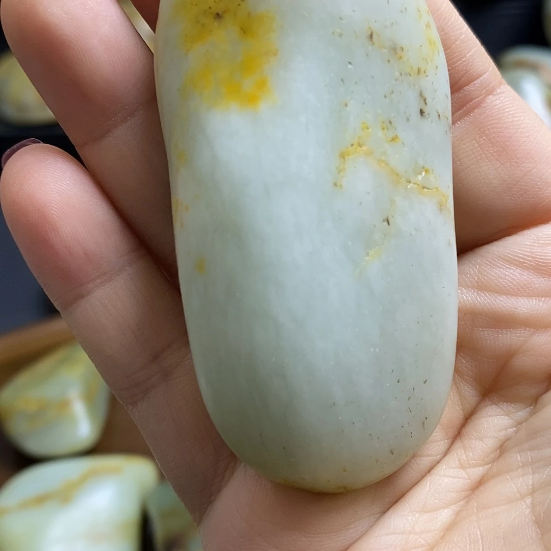简***心和田玉未镶嵌挂件