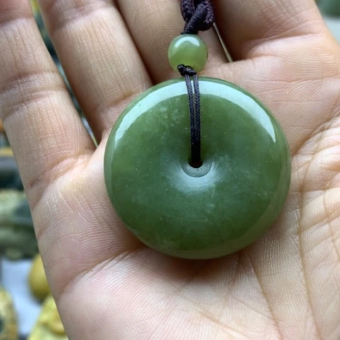 【闪购商品】未镶嵌岫岩河磨玉（透闪石质玉）挂件