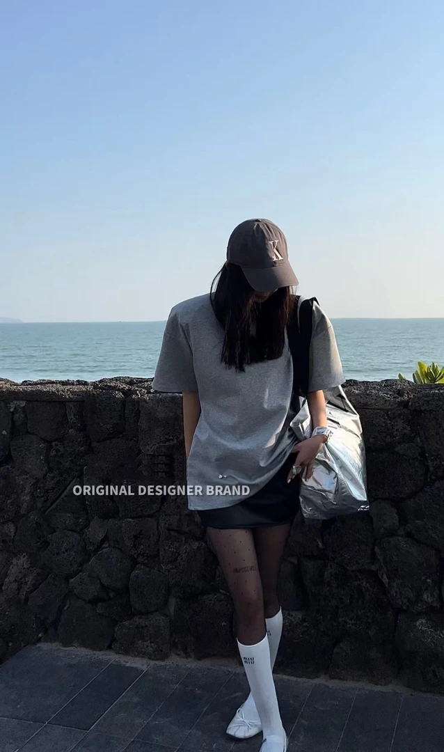 （韵宝定制）2025春夏新款宽松纯色圆领垫肩短袖t恤