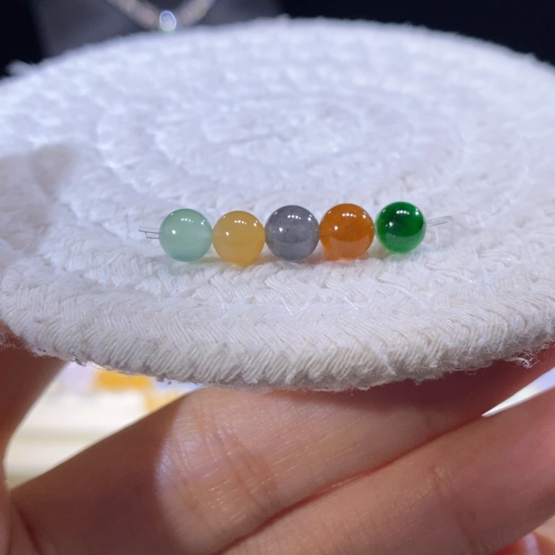 翡翠未镶嵌颈饰翡翠浓彩小珠串