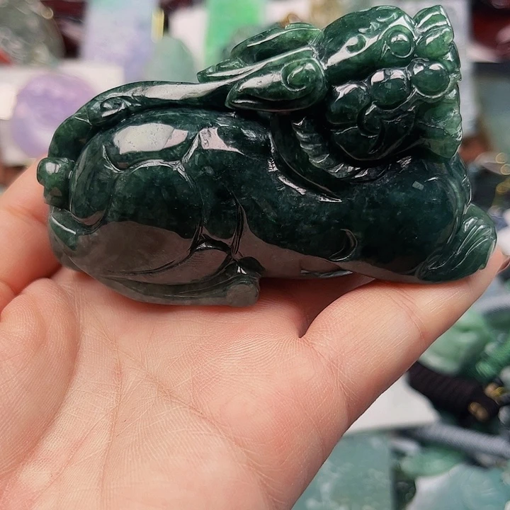 翡翠未镶嵌颈饰挂件