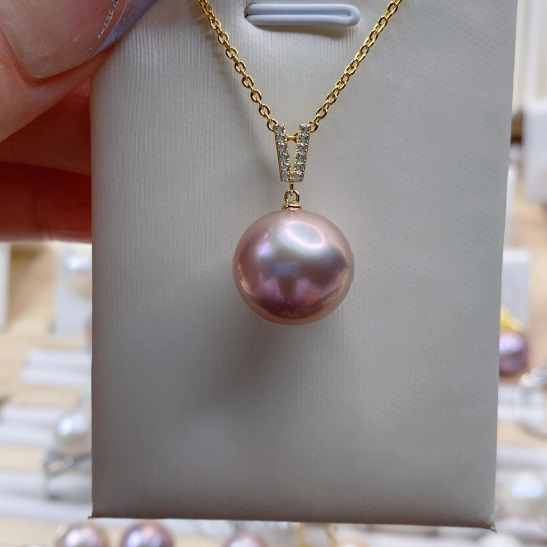 淡水珍珠吊坠(赠链)18K金镶嵌一**笑