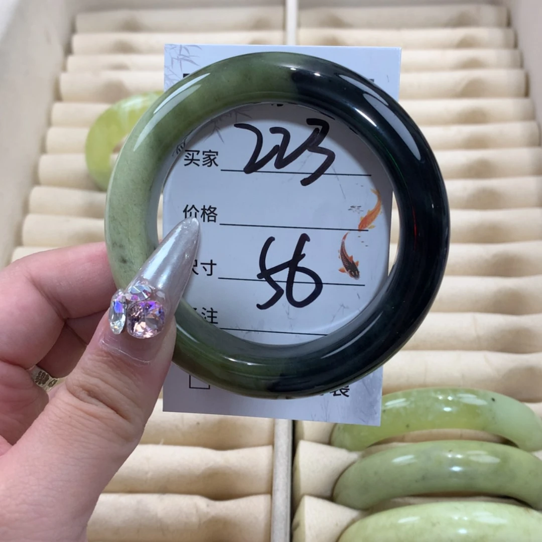 【闪购商品】未镶嵌蛇纹石玉手镯