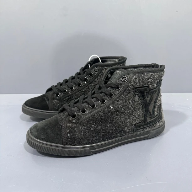95新 LouisVuitton/路易威登 38码 LV满钻黑色板鞋 休闲鞋 成色新