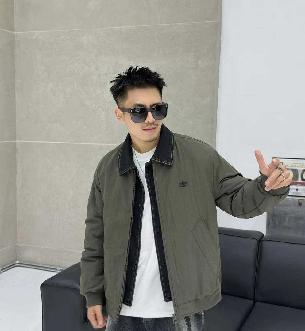 羽绒服拼接保暖翻领男士潮钢印短款外套黑色百搭冬季