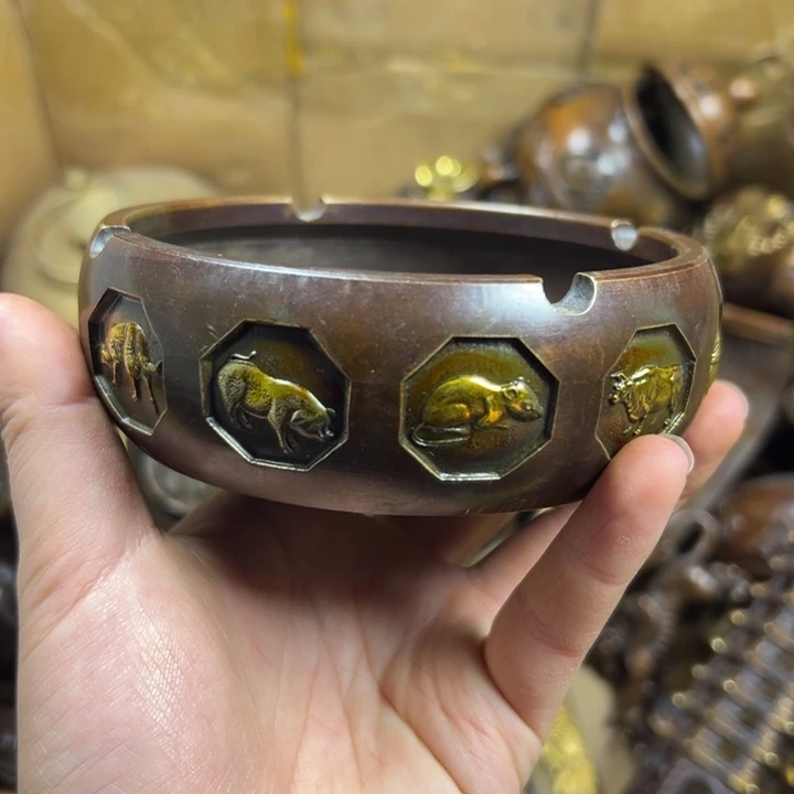 创意设计摆件一个