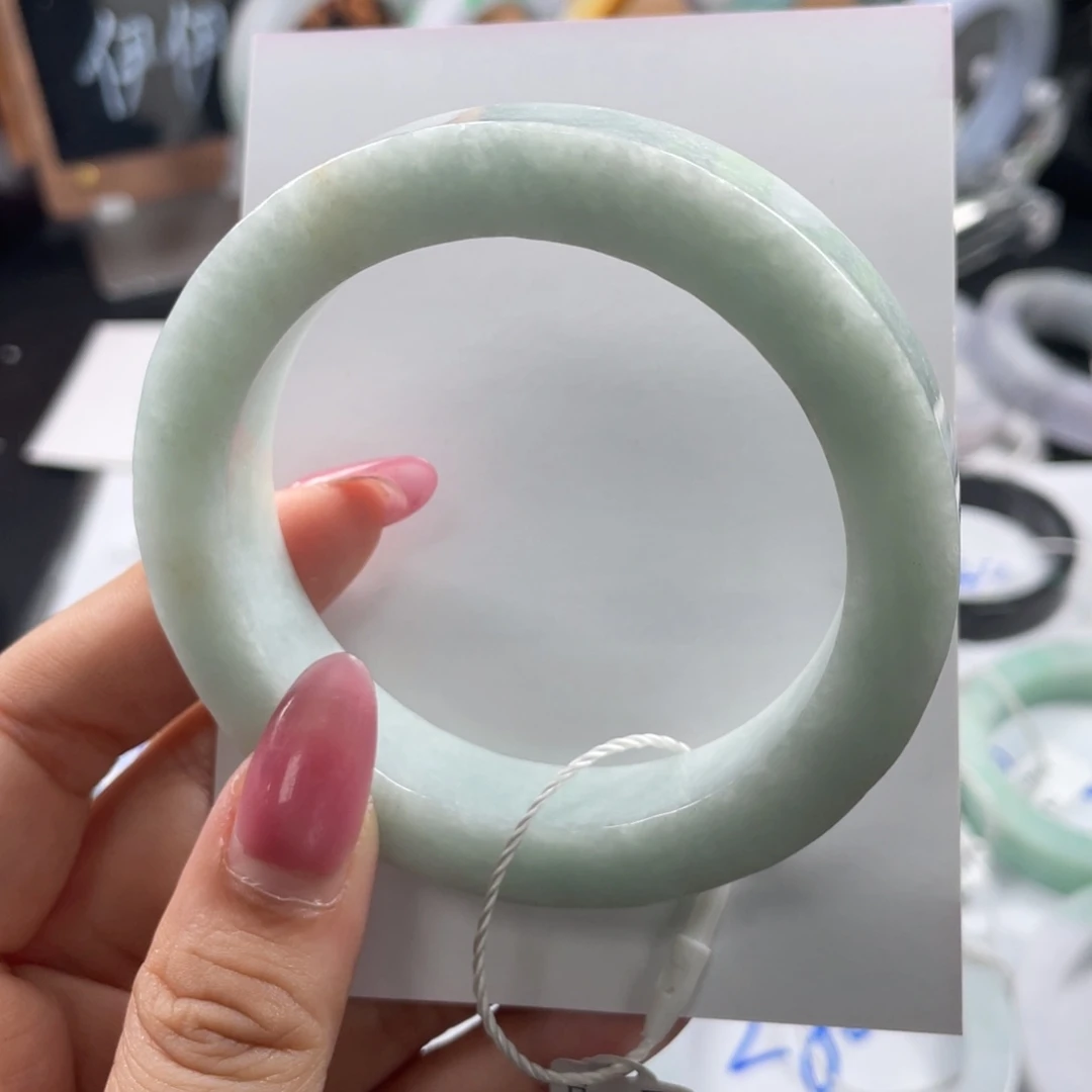 定制翡翠未镶嵌手镯基地质检发货