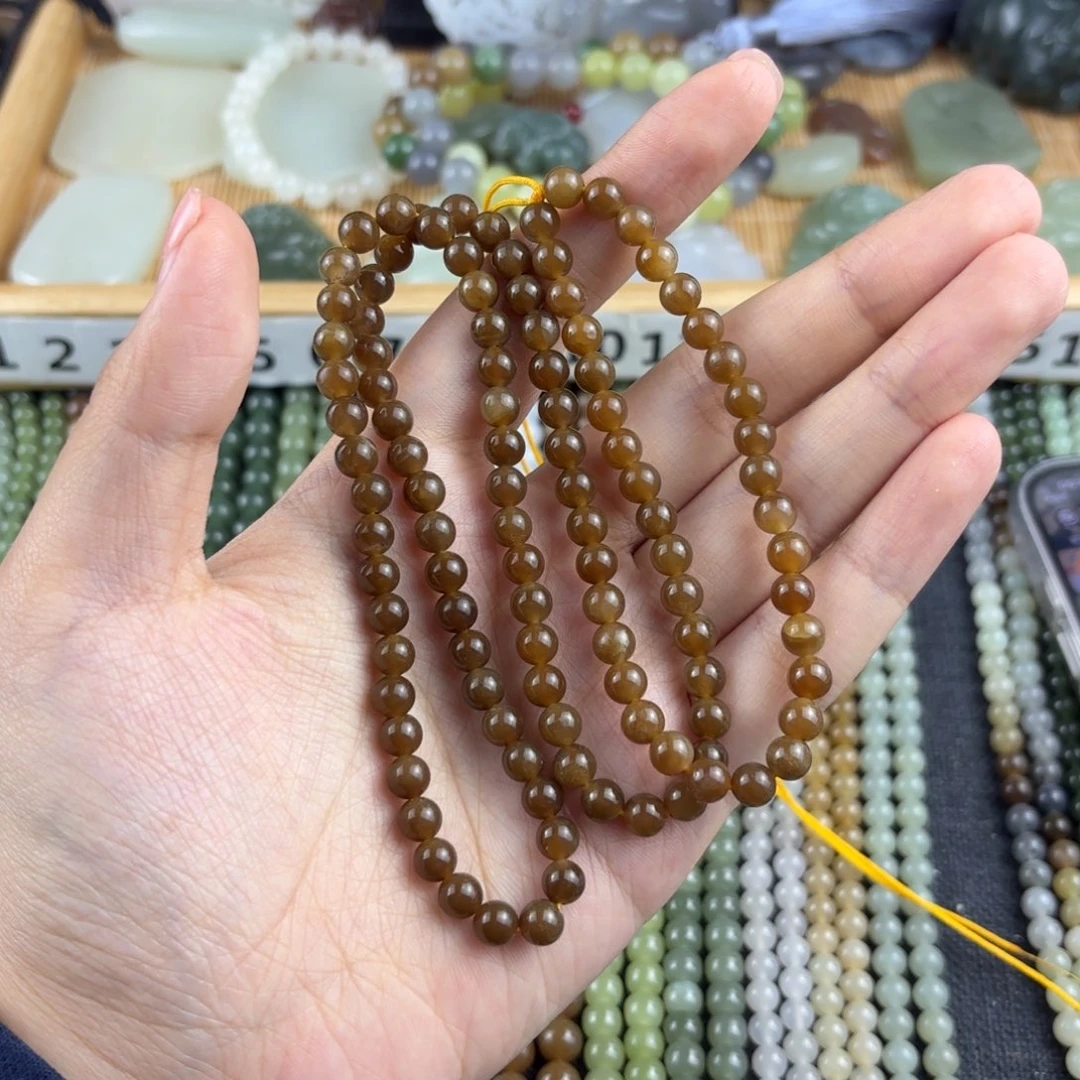 阿***兵颈饰未镶嵌和田玉