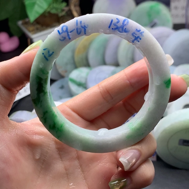 未镶嵌手镯定制翡翠