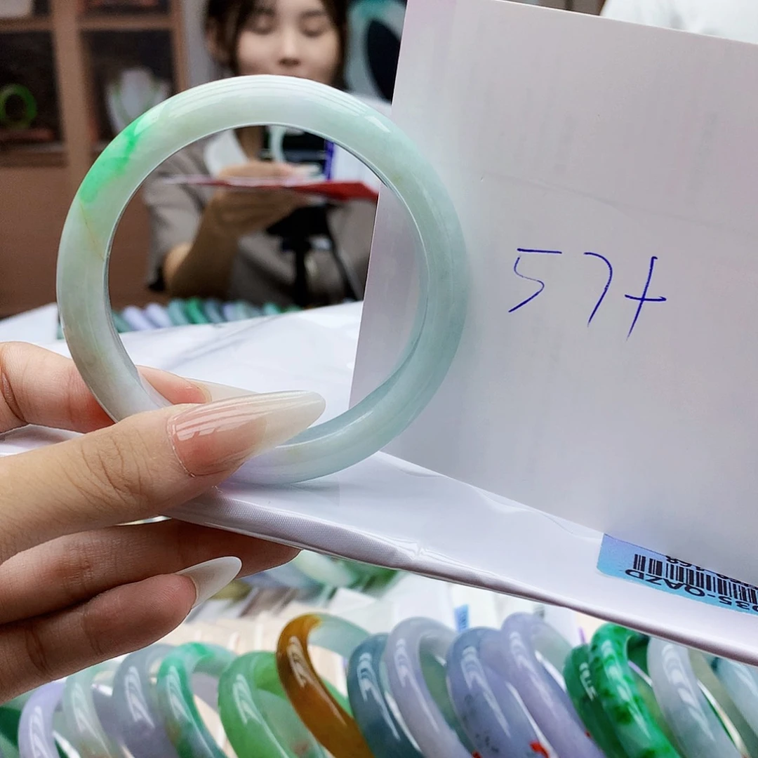 翡翠手镯未镶嵌d